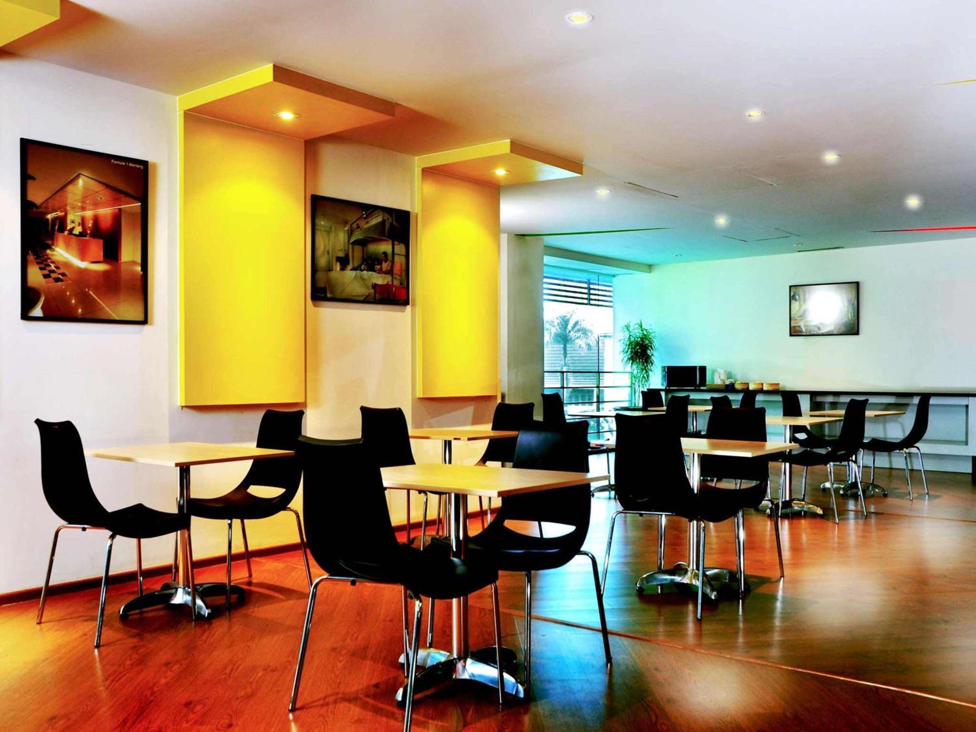 Ibis Budget Jakarta Menteng מראה חיצוני תמונה