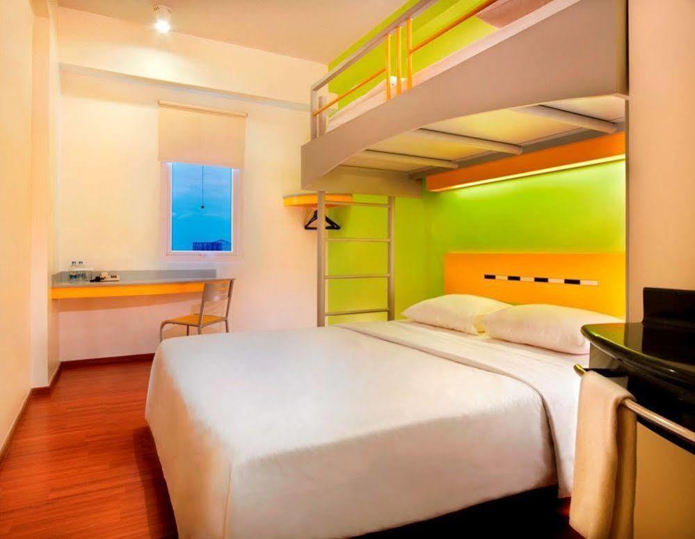 Ibis Budget Jakarta Menteng מראה חיצוני תמונה